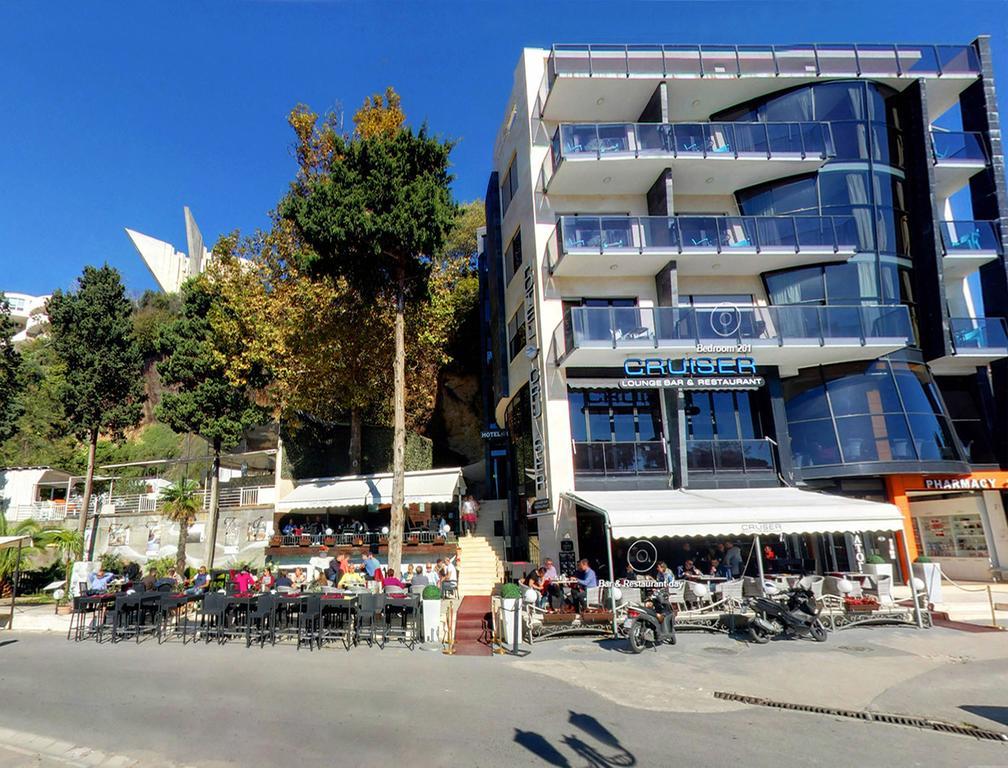 Hotel Cruiser Ulcinj Exteriör bild