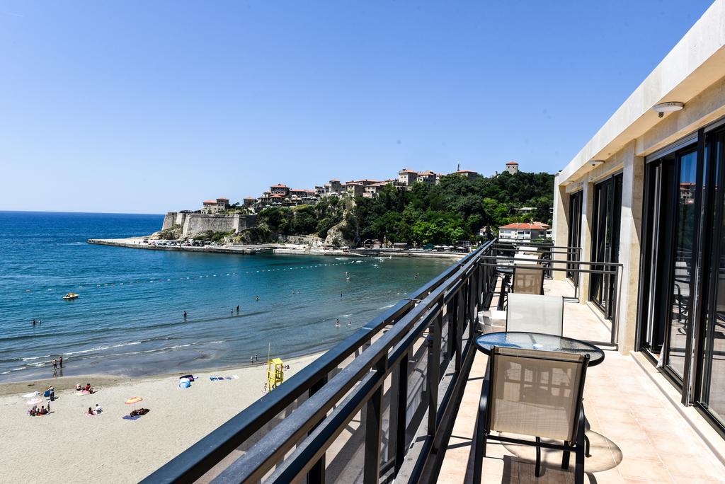 Hotel Cruiser Ulcinj Exteriör bild
